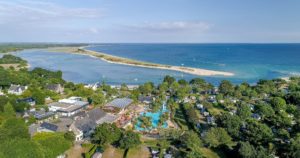 Camping Le Letty - Vue aérienne des emplacements et de la piscine