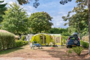 Camping Le Letty - Emplacement confort dans le camping Le Letty