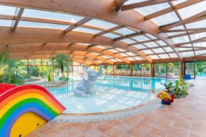 Camping Le Letty - La piscine couverte, pataugeoire