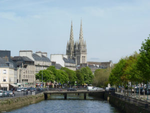 Camping Le Letty - Vue de la cathédrale de la ville de Quimper